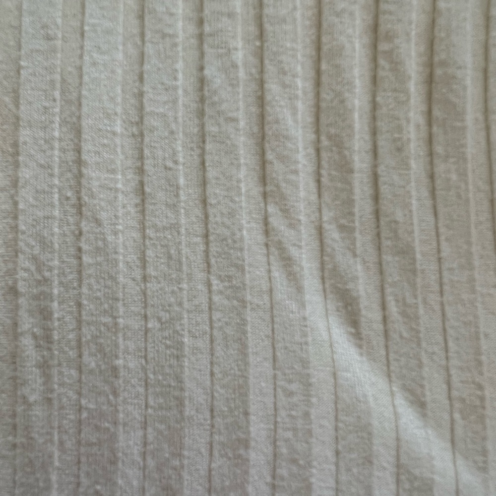 Forever 21 Textured Ruffle Bottom Tank Top - Picture 3 of 4